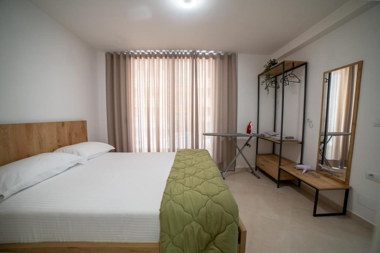 Sea Apartments 123 Sarande Bagian luar foto