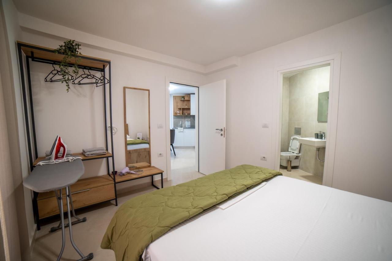 Sea Apartments 123 Sarande Bagian luar foto