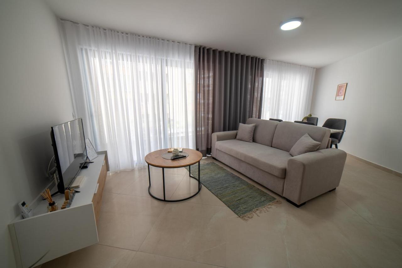 Sea Apartments 123 Sarande Bagian luar foto