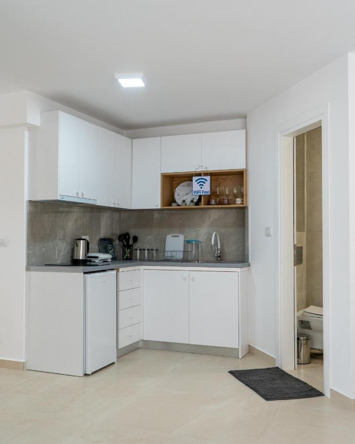 Sea Apartments 123 Sarande Bagian luar foto
