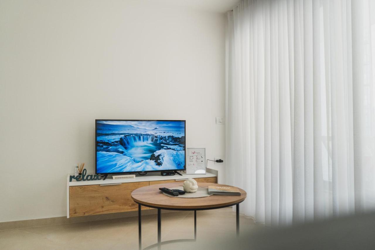 Sea Apartments 123 Sarande Bagian luar foto