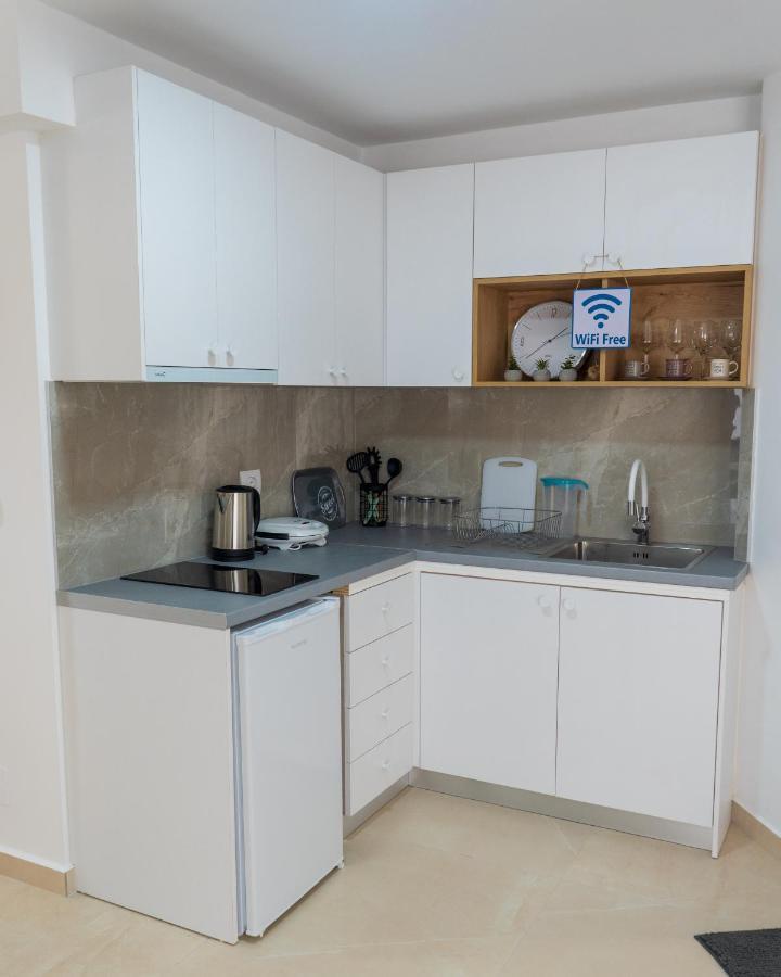 Sea Apartments 123 Sarande Bagian luar foto