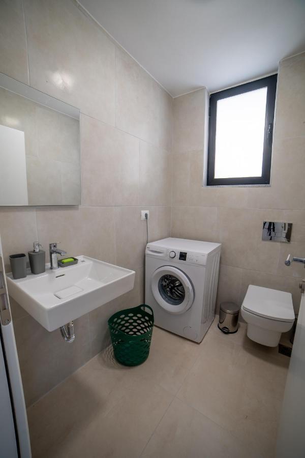 Sea Apartments 123 Sarande Bagian luar foto