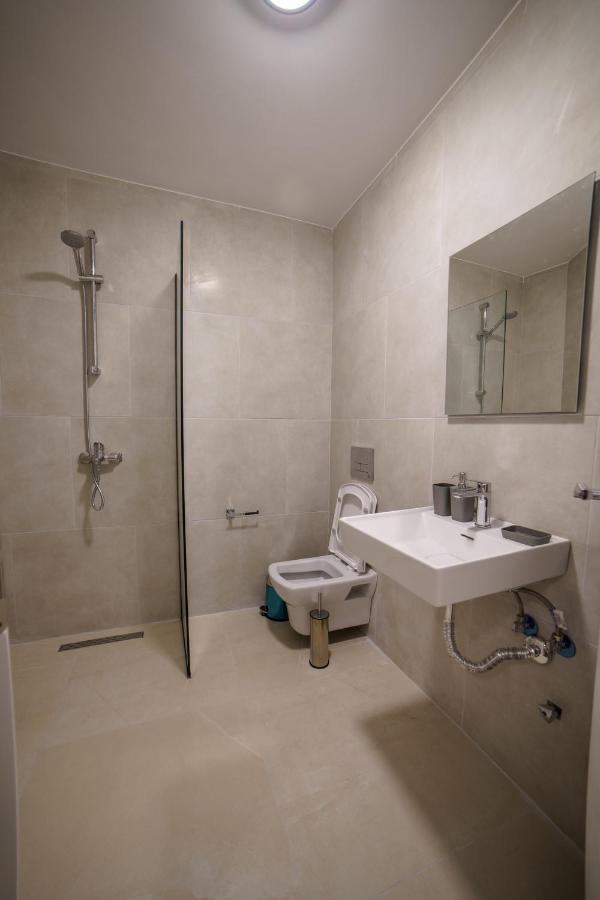 Sea Apartments 123 Sarande Bagian luar foto