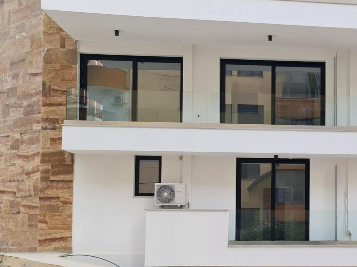 Sea Apartments 123 Sarande Bagian luar foto