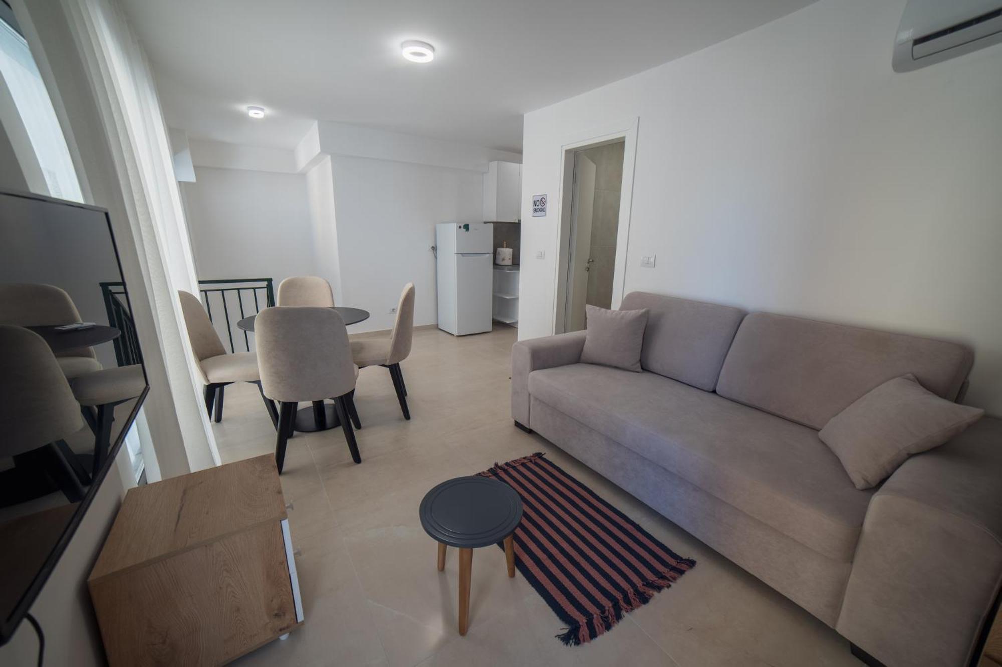 Sea Apartments 123 Sarande Bagian luar foto
